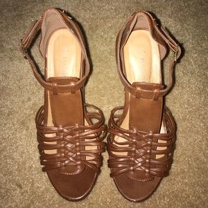 Brown heeled wedges